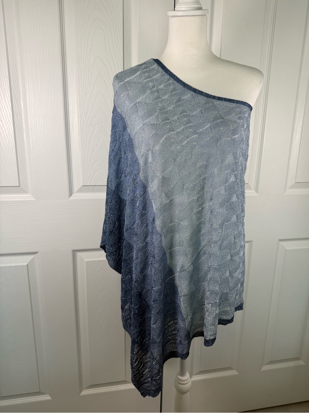 White House Black Market Poncho M Blue Ombre Metallic Silver Boho Coastal Chic